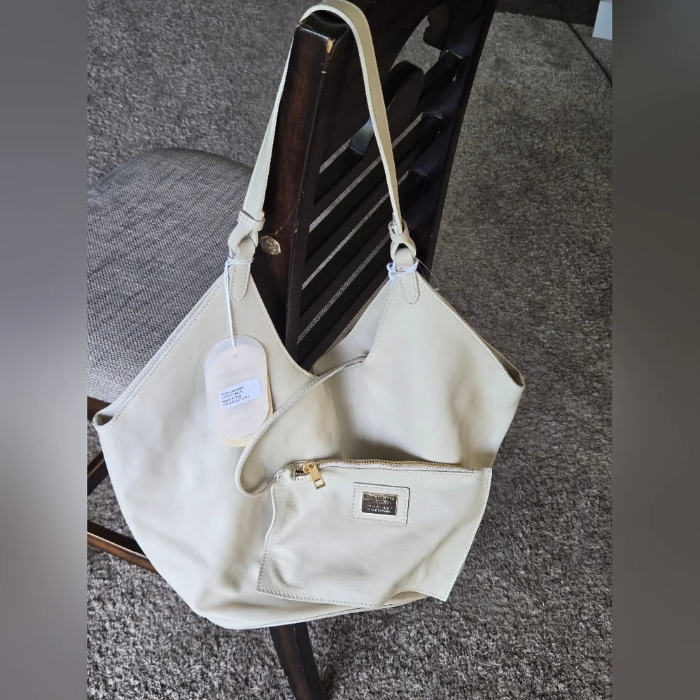 VIOLA CASTELLANI Made ln Italy Leather Hobo With Oval Bottom.Milky Ivory. NWT